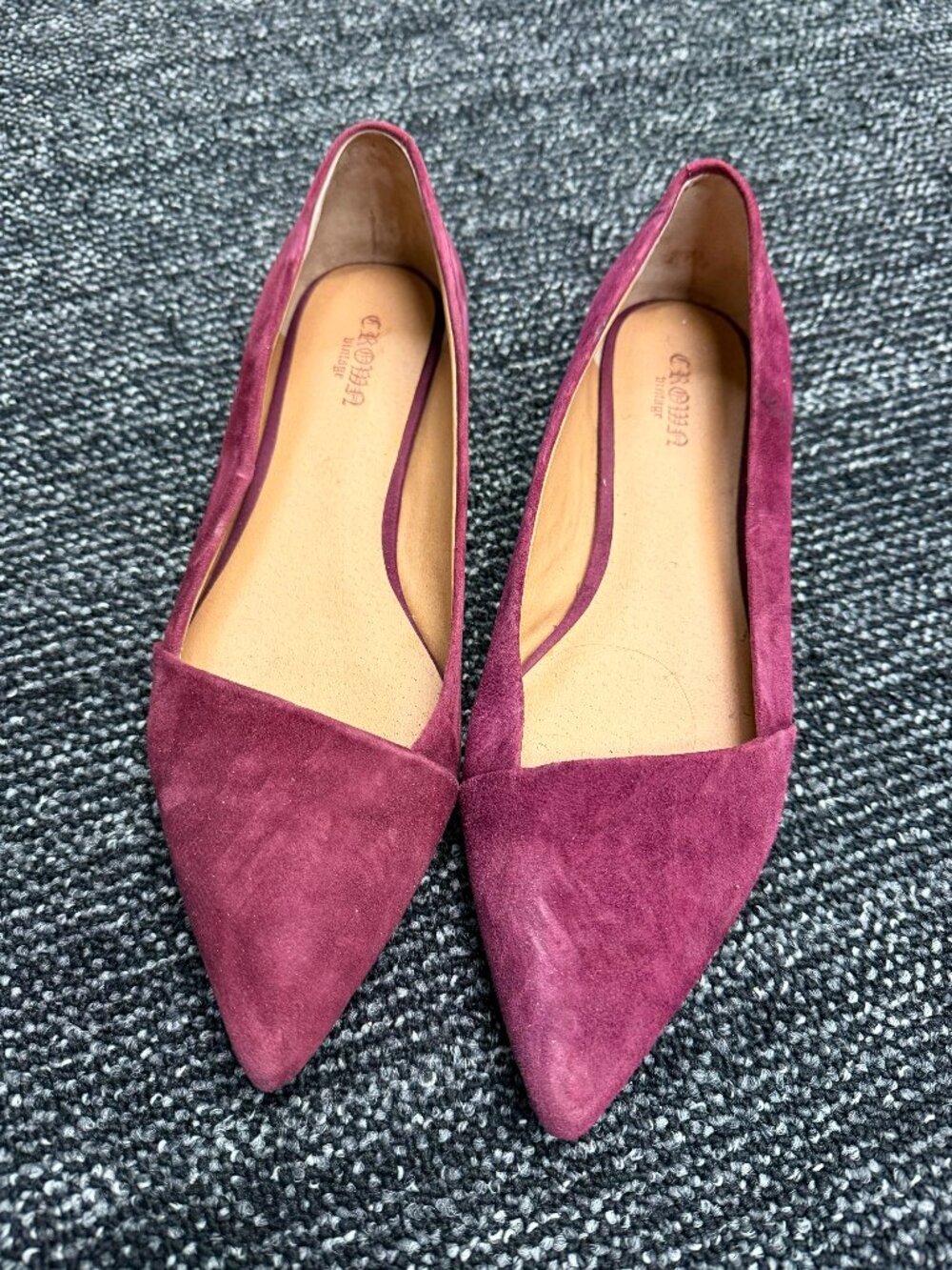 Crown Vintage Maroon Suede Pointed-Toe Flats Size 6